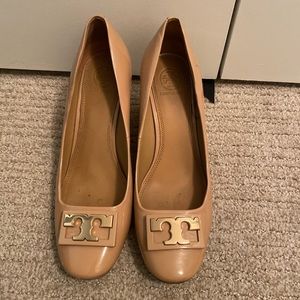 Tory Burch closed toe wedges